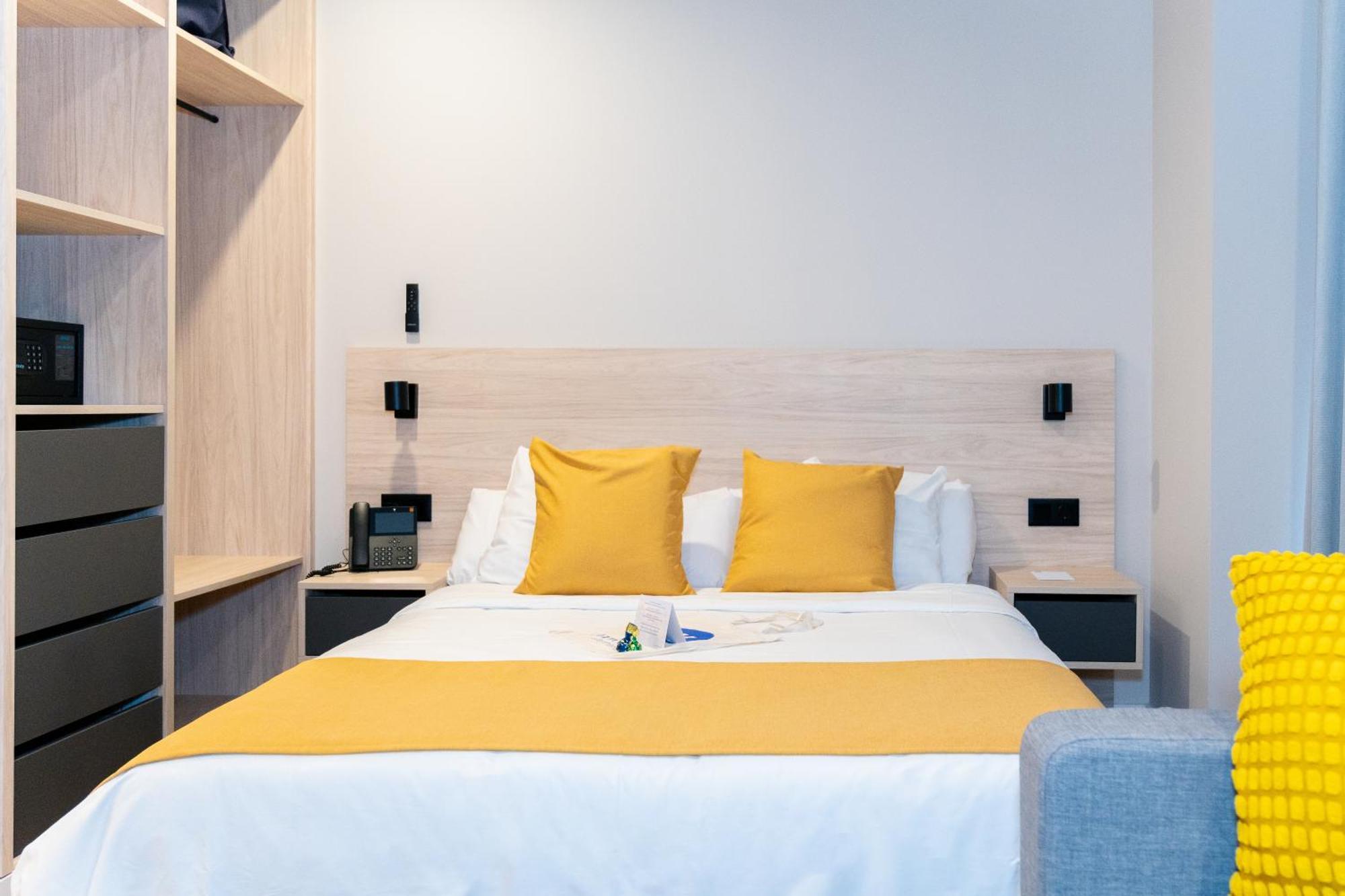 Dorm4You Arena 2 Валенсія Екстер'єр фото