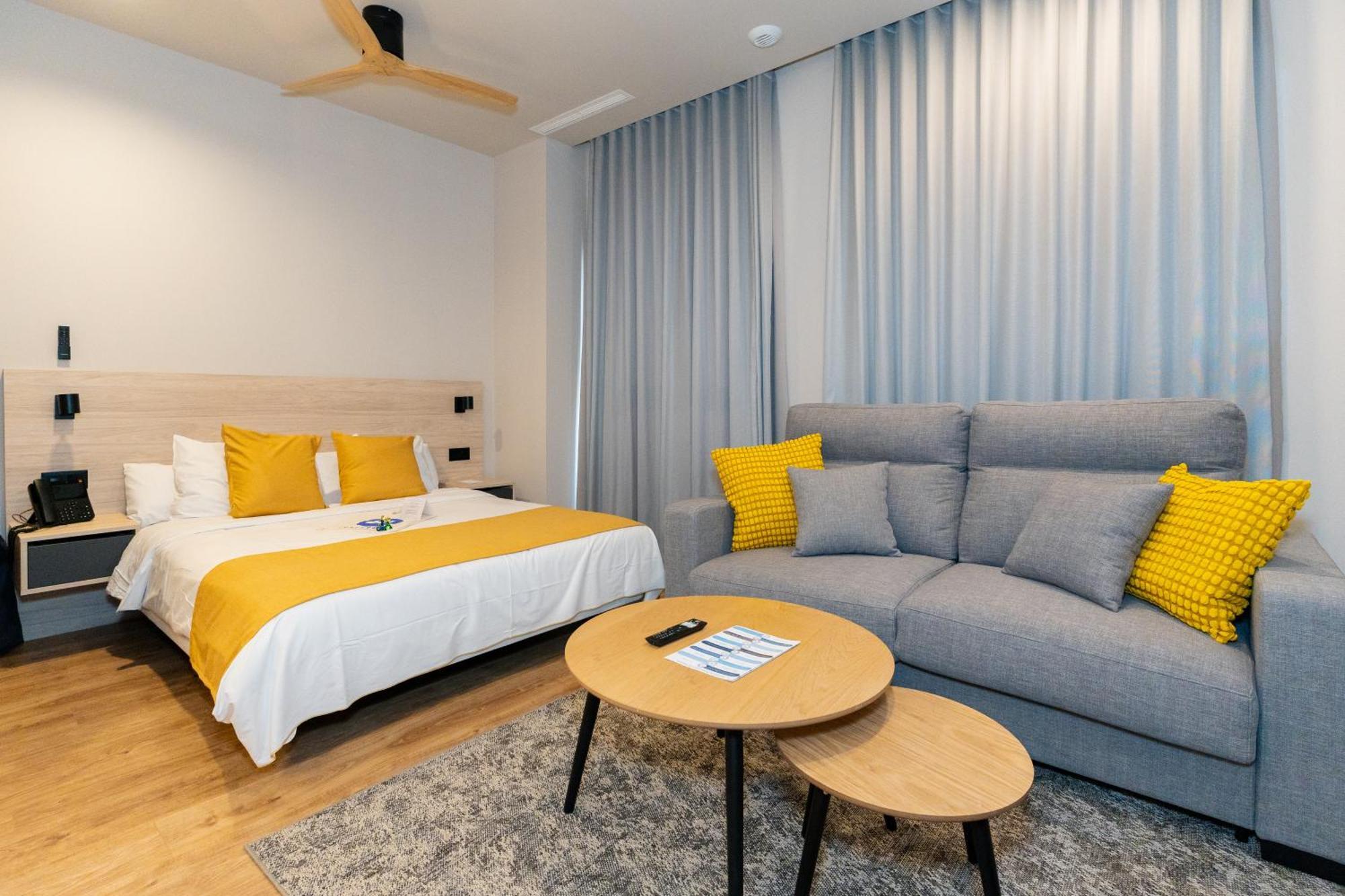Dorm4You Arena 2 Валенсія Екстер'єр фото