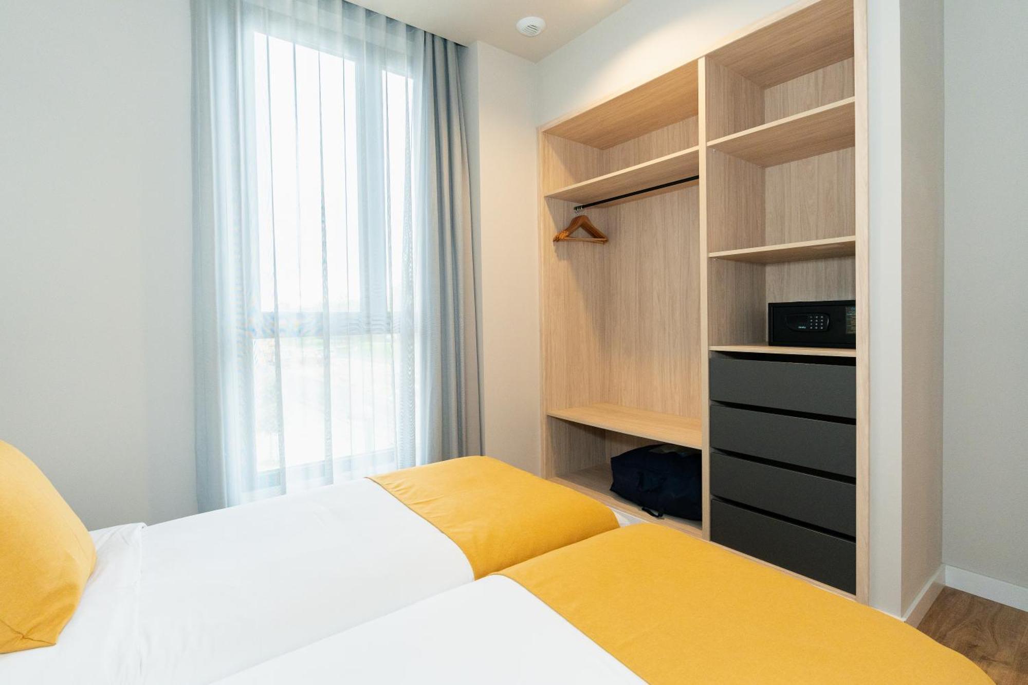 Dorm4You Arena 2 Валенсія Екстер'єр фото